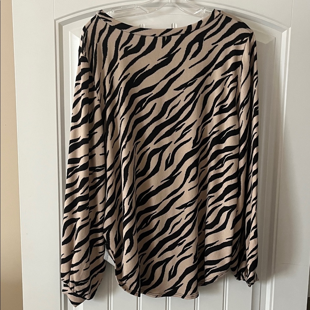 Zebra Print XL Long Sleeve Top - Picture 4 of 5